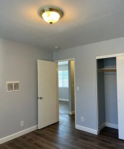 155 N Bitterbush St #B — Photo 5