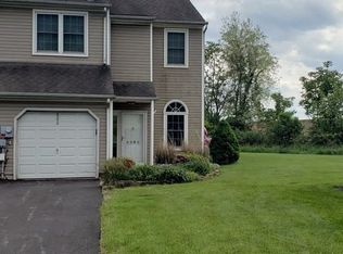 6290 Spring Knoll Dr, Harrisburg, PA 17111