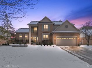 3651 Aynsley Dr, Rochester Hills, MI 48306