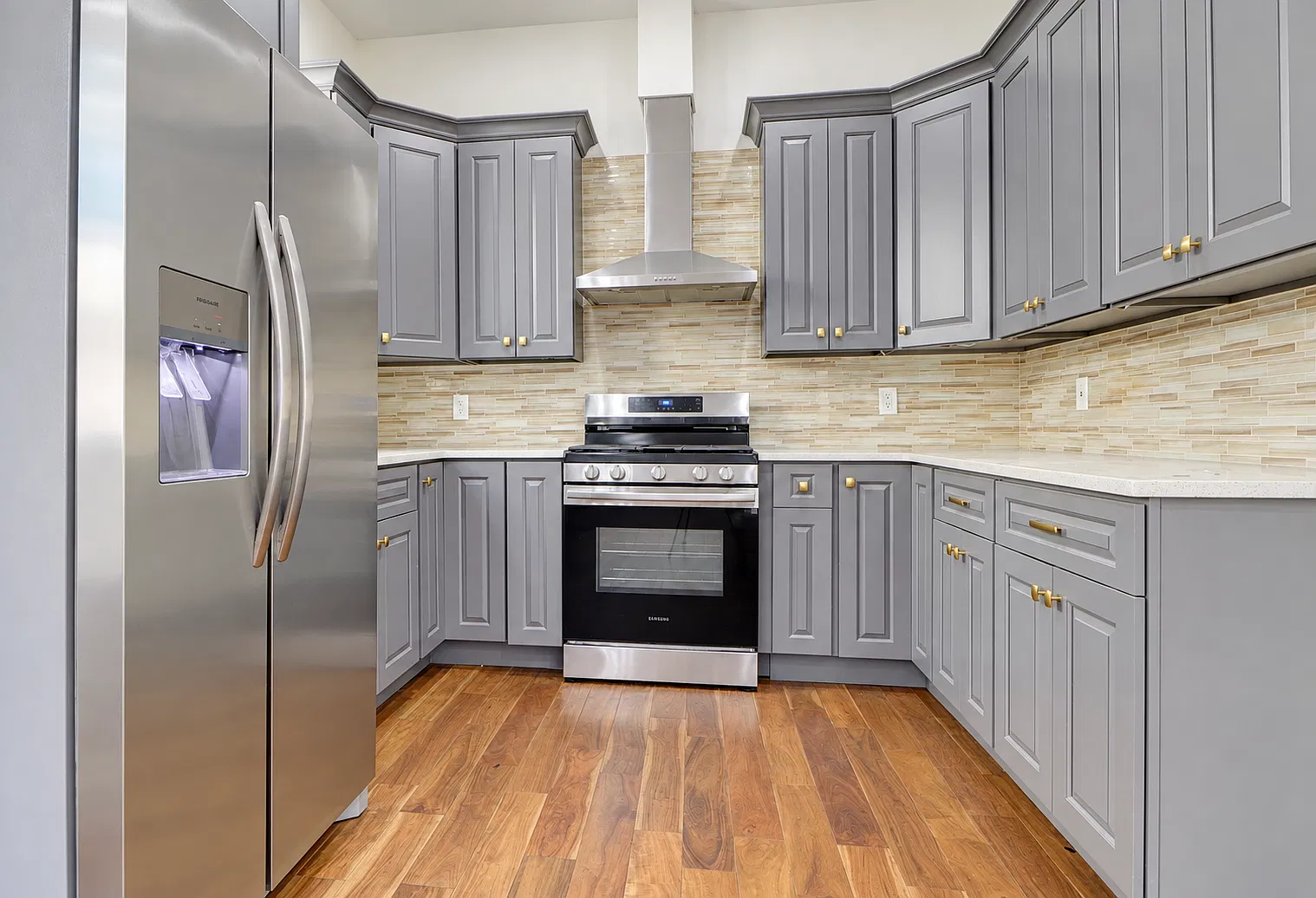 3 bed, 1000 sqft, $3,450 — Photo 4