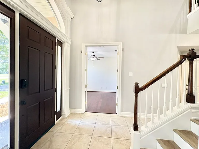 603 Buckeye Ct — Photo 8