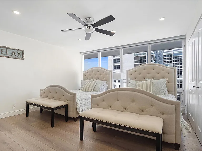 4280 Galt Ocean Dr #11J — Photo 34