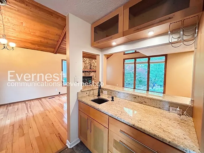 770 Bayliss Dr — Photo 7