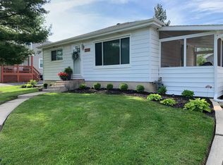 210 68th St, Darien, IL 60561