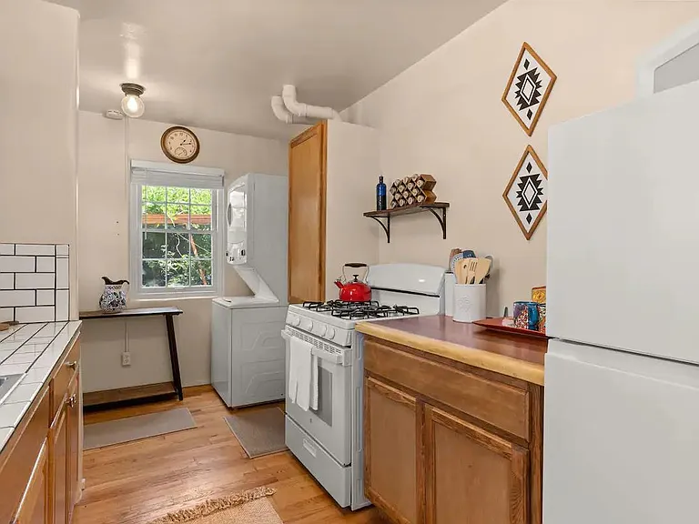 700 Don Gaspar Ave #3 — Photo 25