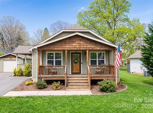 21 Dogwood Rd, Arden, NC 28704