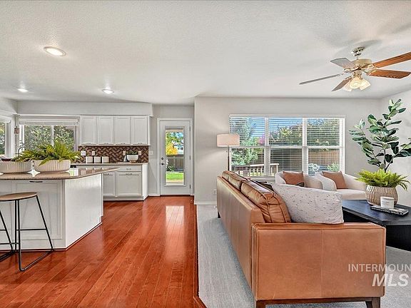 4th image of 5206 S Hayseed Way