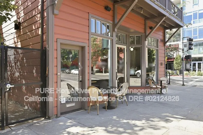 1 bed, 1.0 bath, 600 sqft, $1,200 — Photo 2