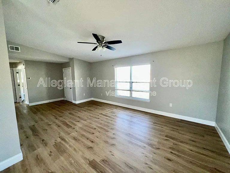 341 Cortez Ct — Photo 5
