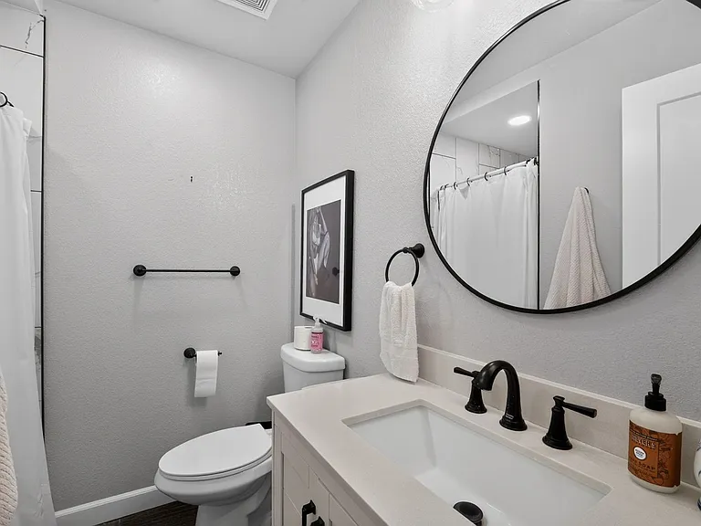 2615 W Caithness Pl — Photo 13