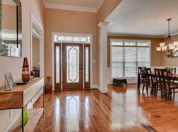 3rd image of 713 Spotswood Dr