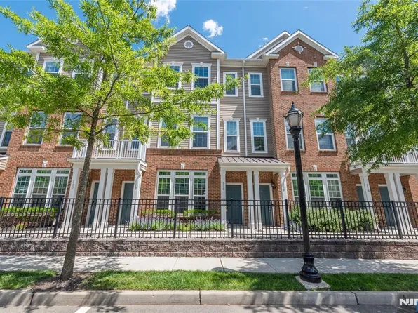 114 Wesmont Dr #4006, Wood Ridge, NJ 07075