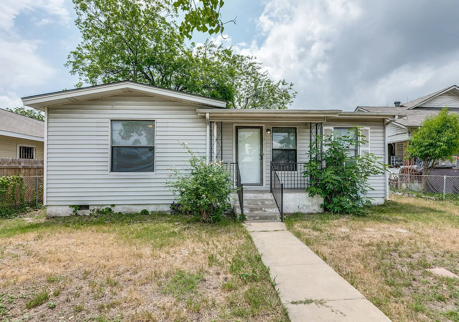 Charming 2-Bedroom Home Near King William — Photo 1