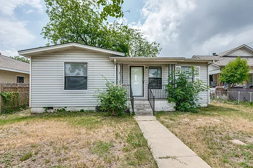 142 Helena St Photo 1
