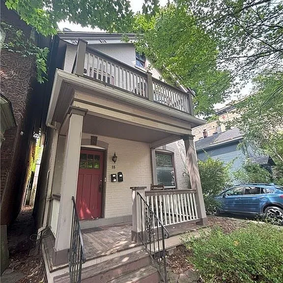 18 Irving Pl — Photo 1