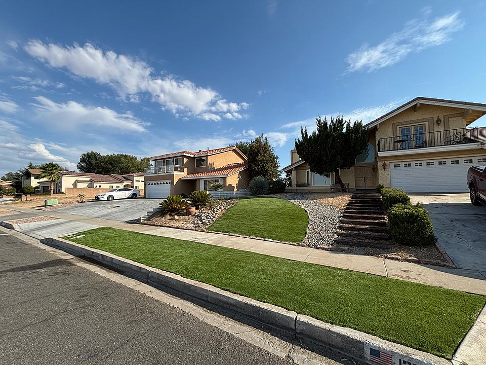 1st image of 13263 Country Club Dr
