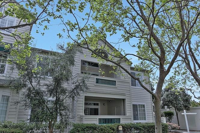 1st image of 2803 Hastings Shore Ln