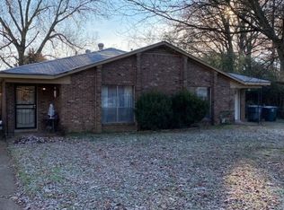 2000 Goldbrier Ln, Memphis, TN 38134