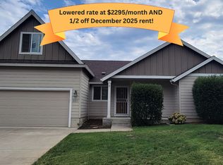 331 NW Pacific Hills Dr, Willamina, OR