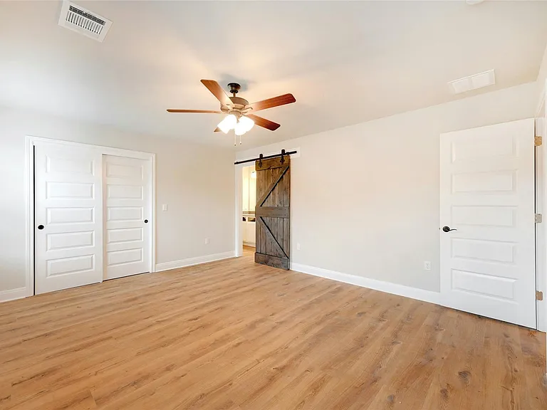 21502 Paine Ave — Photo 14