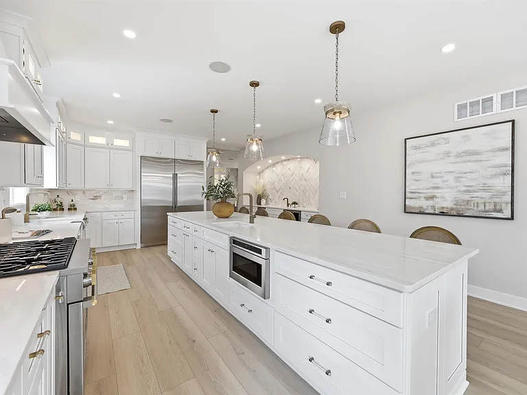 105 S Stratford Ave #BEACHBLOCK JULY AUG — Photo 18