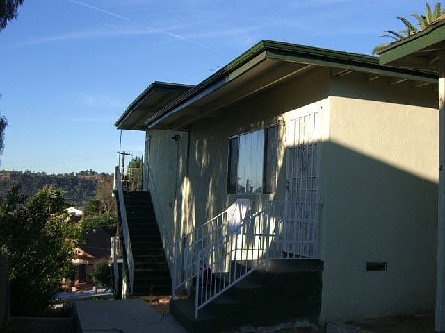 1st image of 3422 Glenalbyn Dr