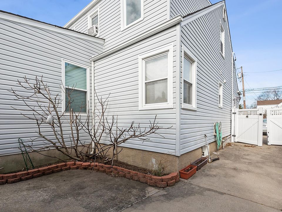 1st image of 229 Grand Ave