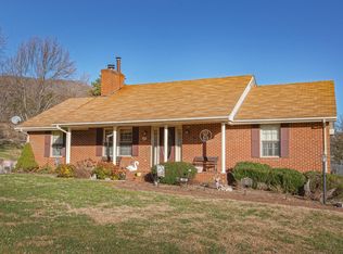 104 Springhouse Cir, Vinton, VA 24179