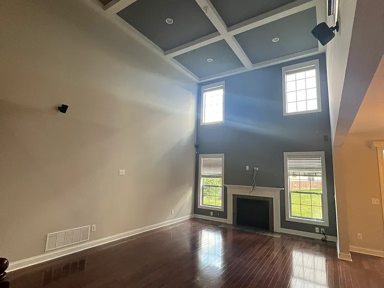8043 Oak Meadow Dr — Photo 23