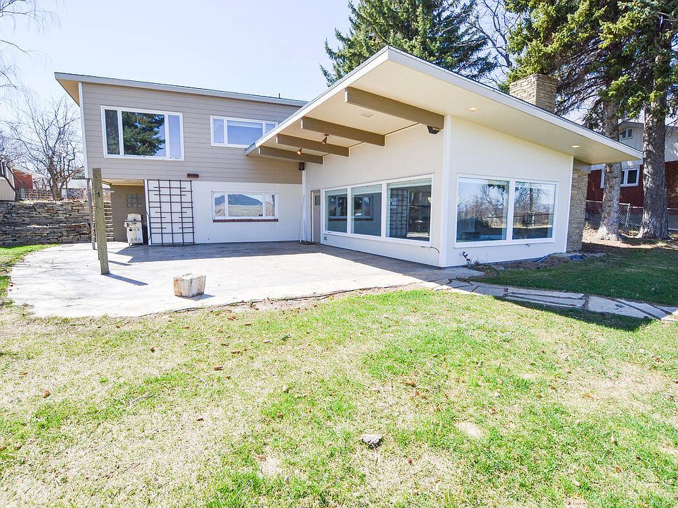 1st image of 105 Hillcrest Dr
