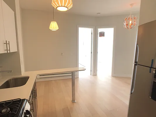 Rented by Evergreen Apartments BK | media 28