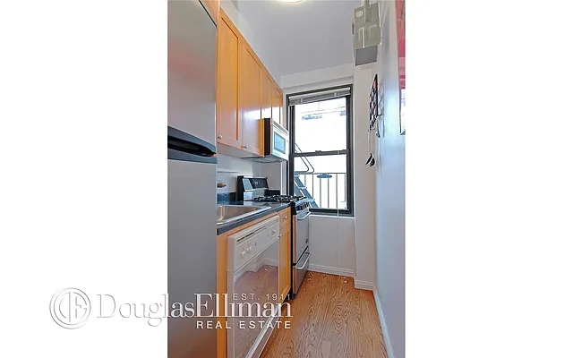 Sold by Douglas Elliman | media 3