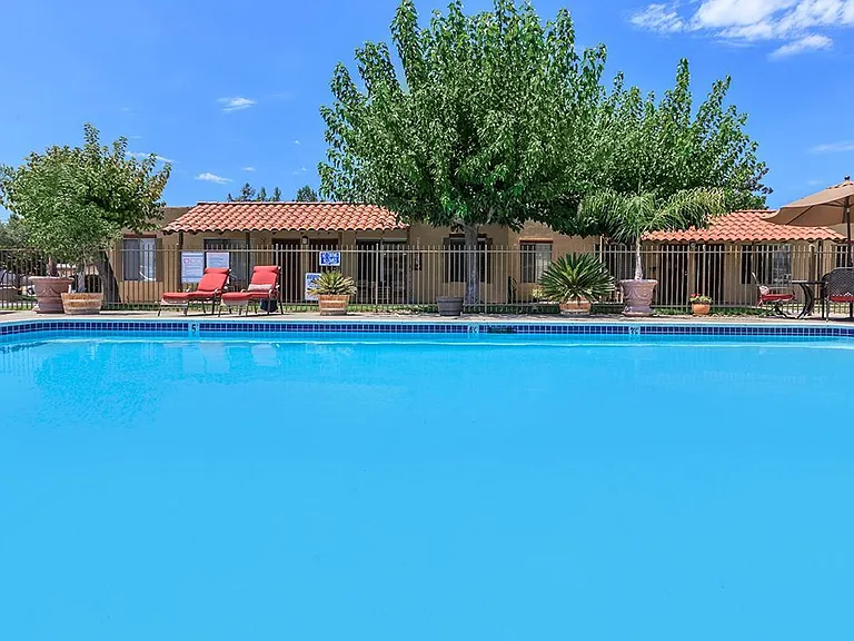 Mollison Villas — Photo 13