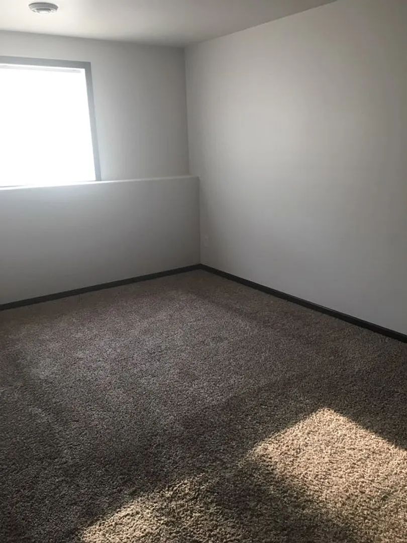 3 Bed 2.5 Bath Twin Home — Photo 4