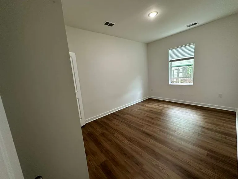 2635 S Allen Dr — Photo 7