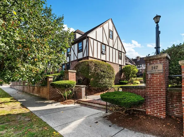 247 Washington St Unit 9, Winchester, MA 01890