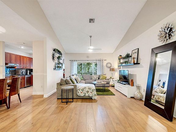 5th image of 16328 Malibu Dr #14
