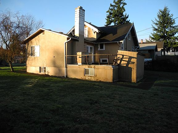 4th image of 1223 E 67th St