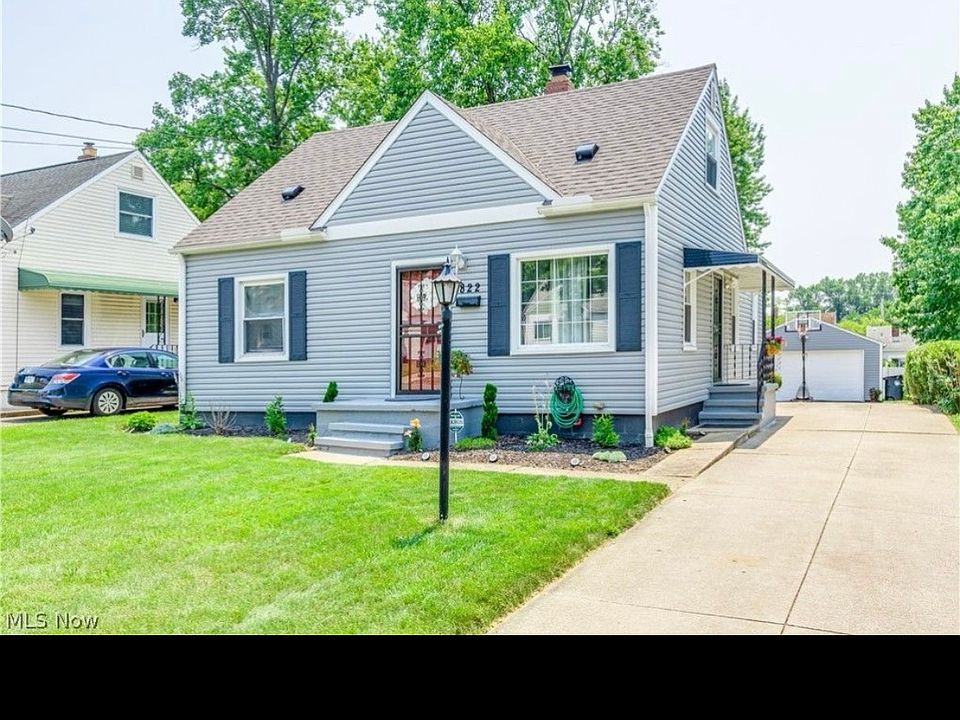 1st image of 822 E Archwood Ave