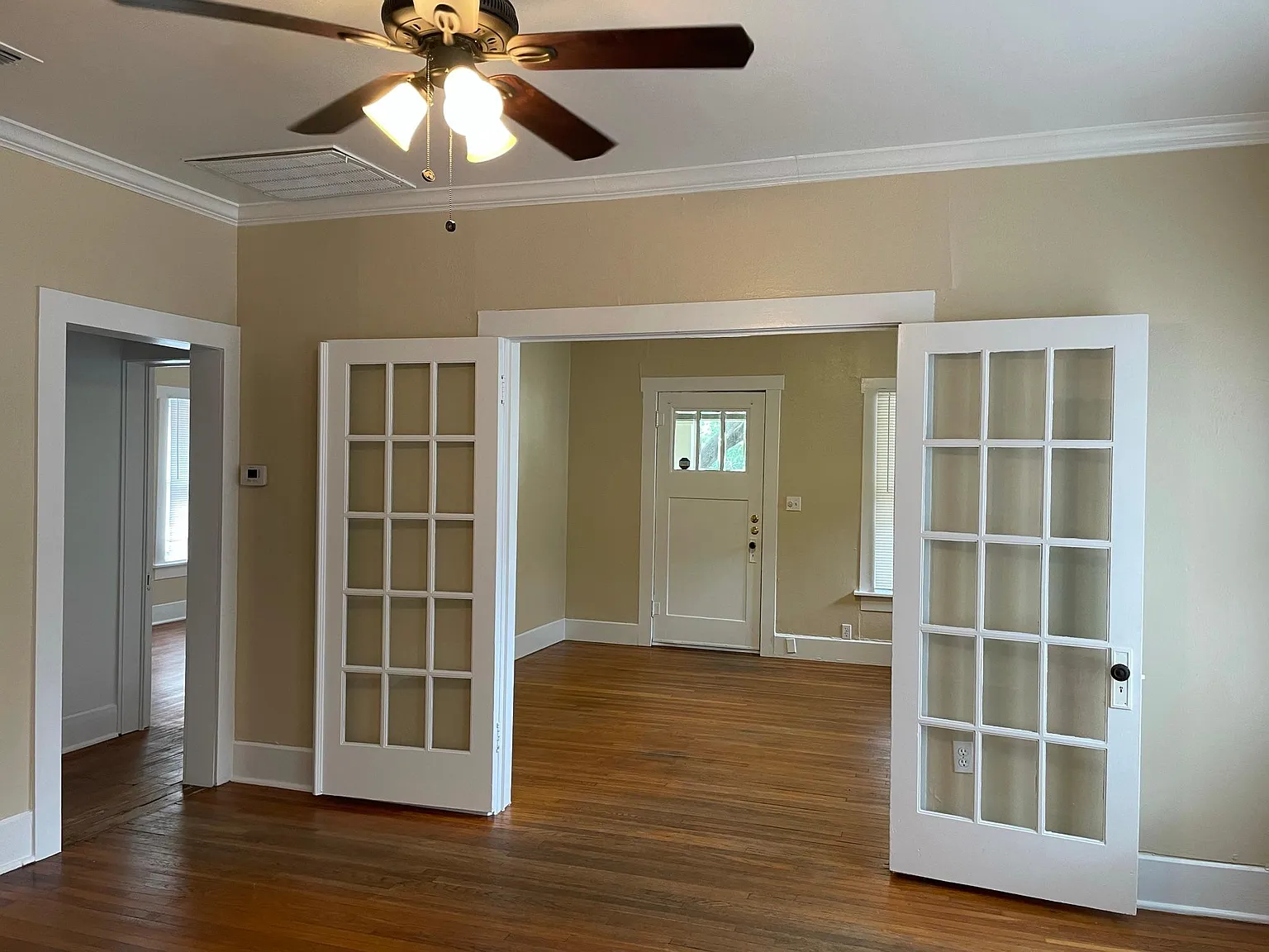2 bed, 1.5 bath, 1232 sqft, $1,750 — Photo 3