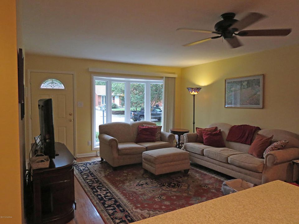 2nd image of 3126 Maywood Pl