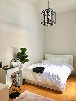 Rented by City Vista Inc | media 8