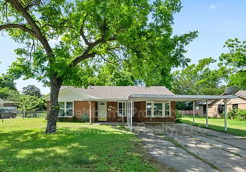 5601 N Schilder Dr Photo 1