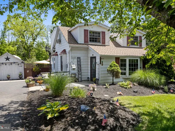 1645 Canary Rd, Quakertown, PA 18951