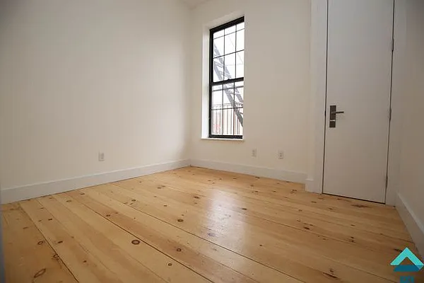 Rented by EXR | media 16