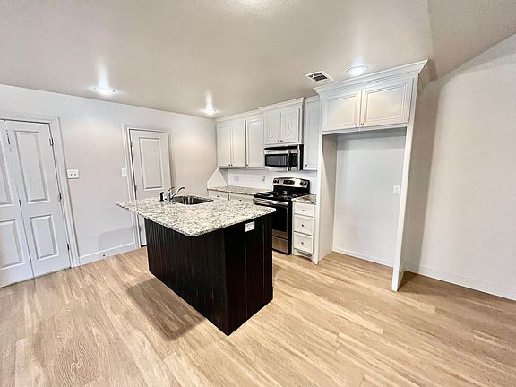 3rd image of 3819 133rd St Unit A