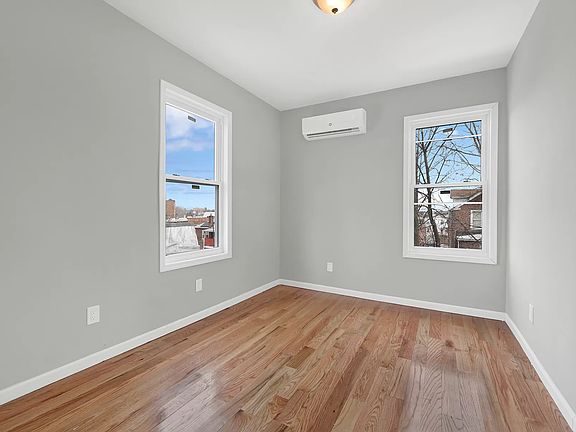 5th image of 3014 Bronxwood Ave Floor 2