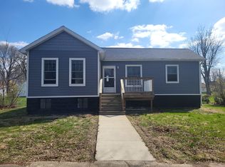 311 S Hickory St, Wenona, IL 61377