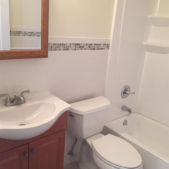 2nd image of 210A Huber St #A