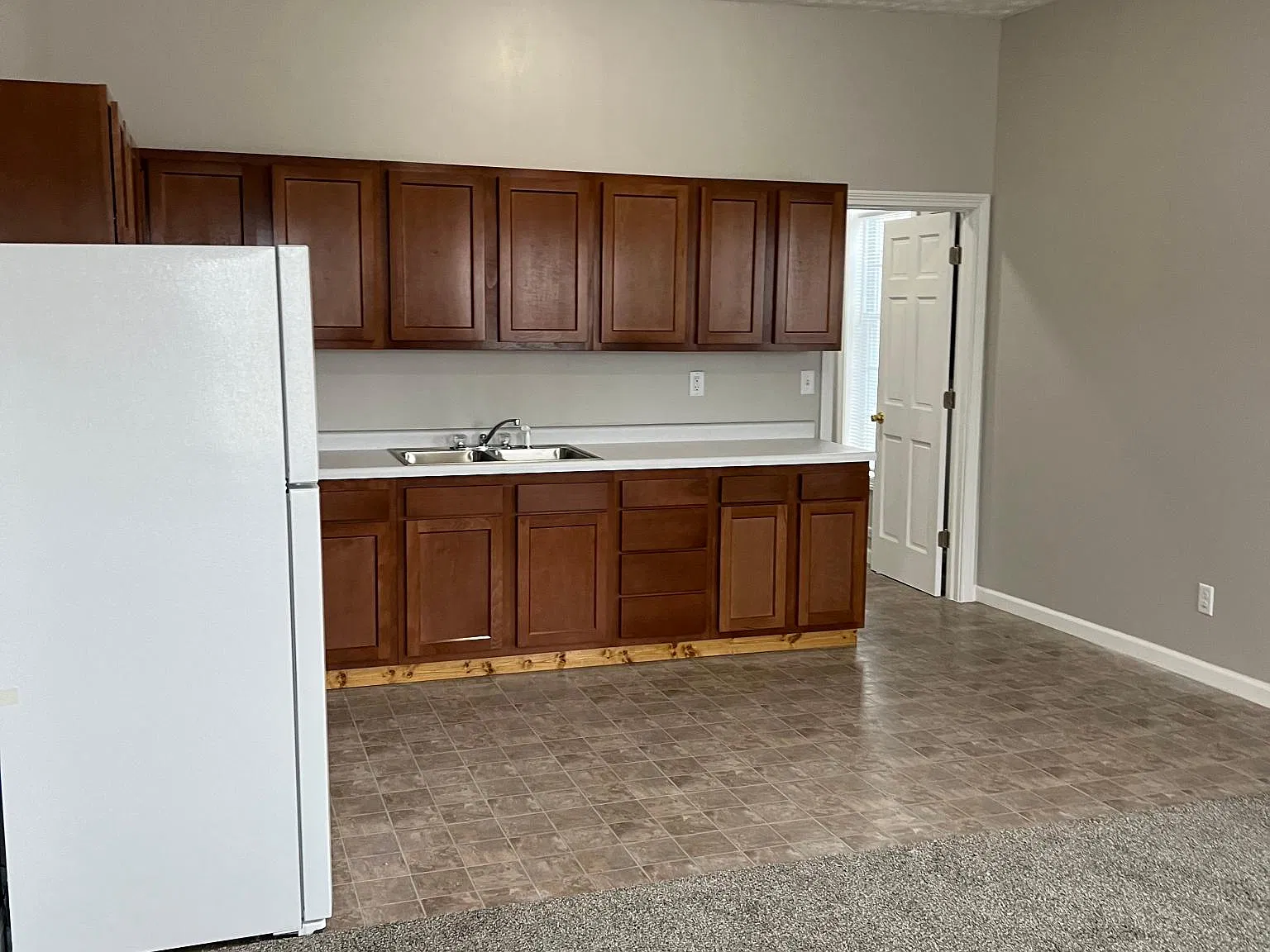 1 bed, $900 — Photo 2